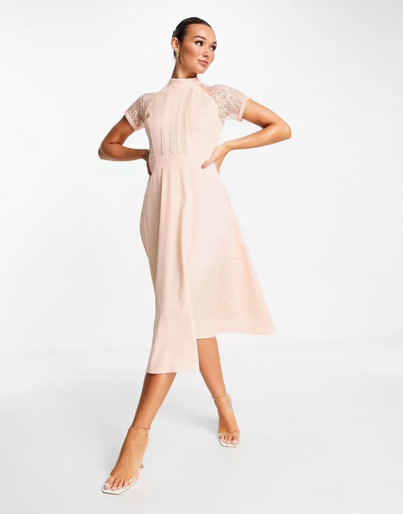 цена Ликерное расклешенное платье миди бледно-розового цвета с кружевной отделкой Liquorish