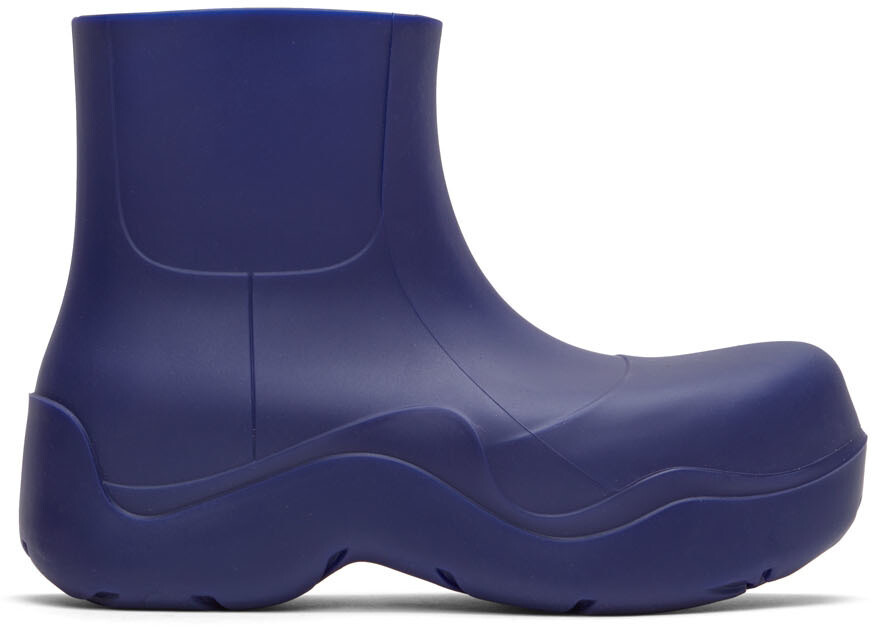 

Фиолетовые сапоги из лужи Bottega Veneta, цвет Unicorn