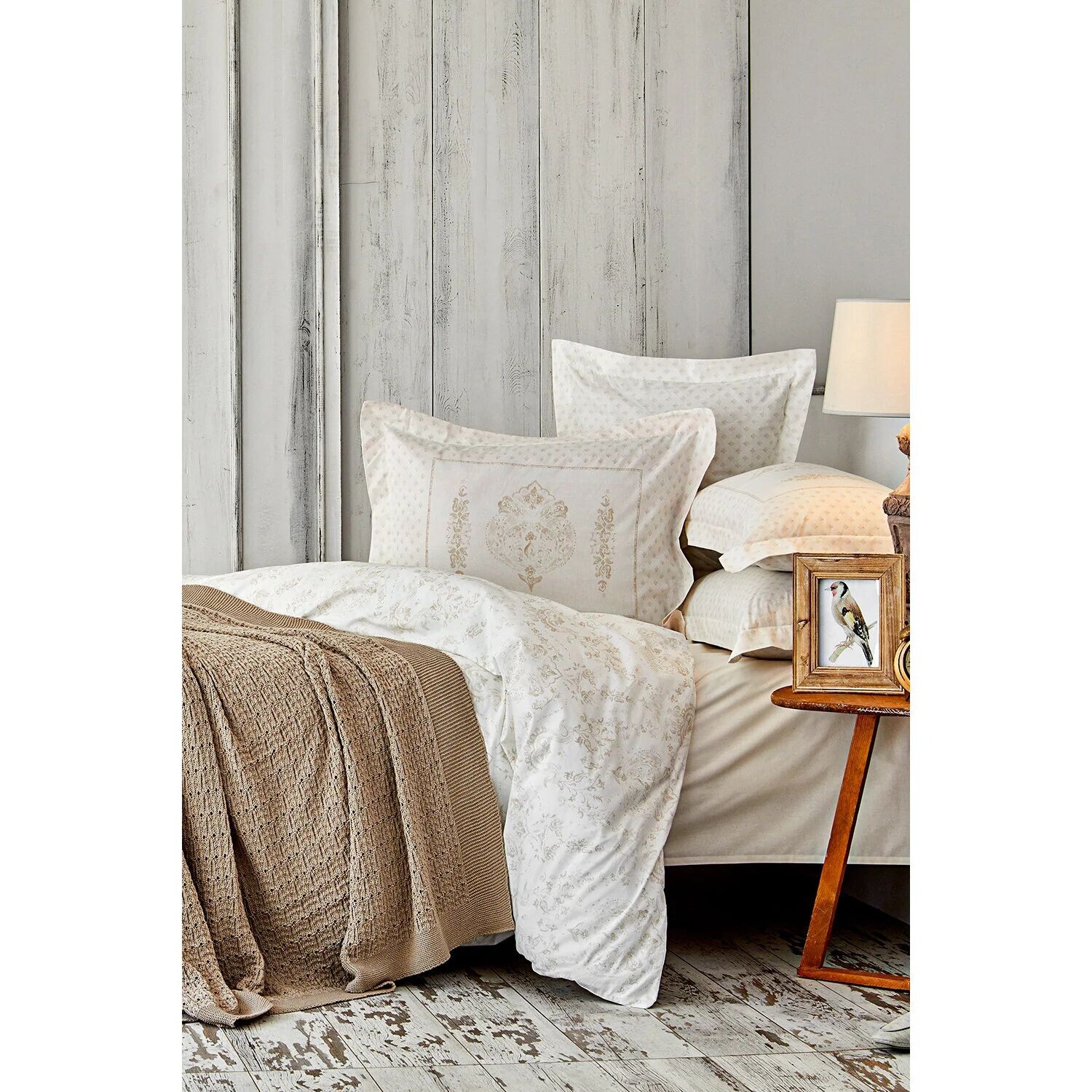 

Комплект постельного белья Karaca Home Eldora Gold Knit