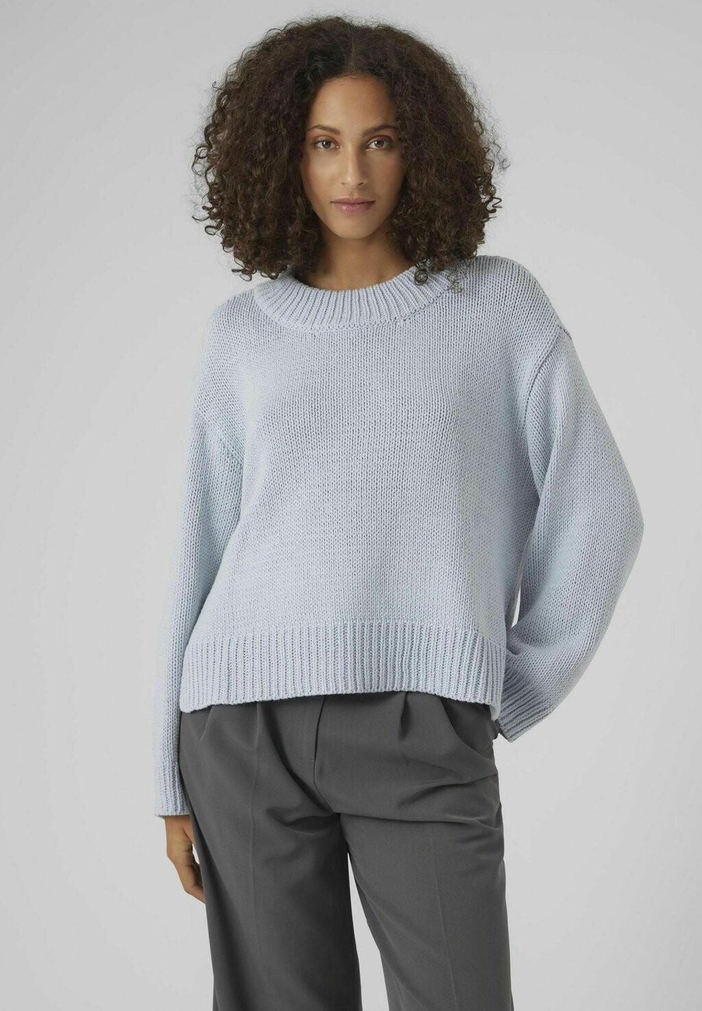 

Свитшот Vero Moda LEONORA LS O NECK EXP, цвет cashmere blue