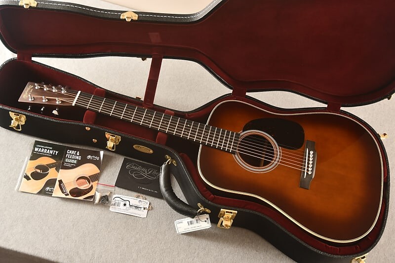 

Акустическая гитара Martin Custom Shop HD 28 Style 7 String Adirondack Ambertone #2764567