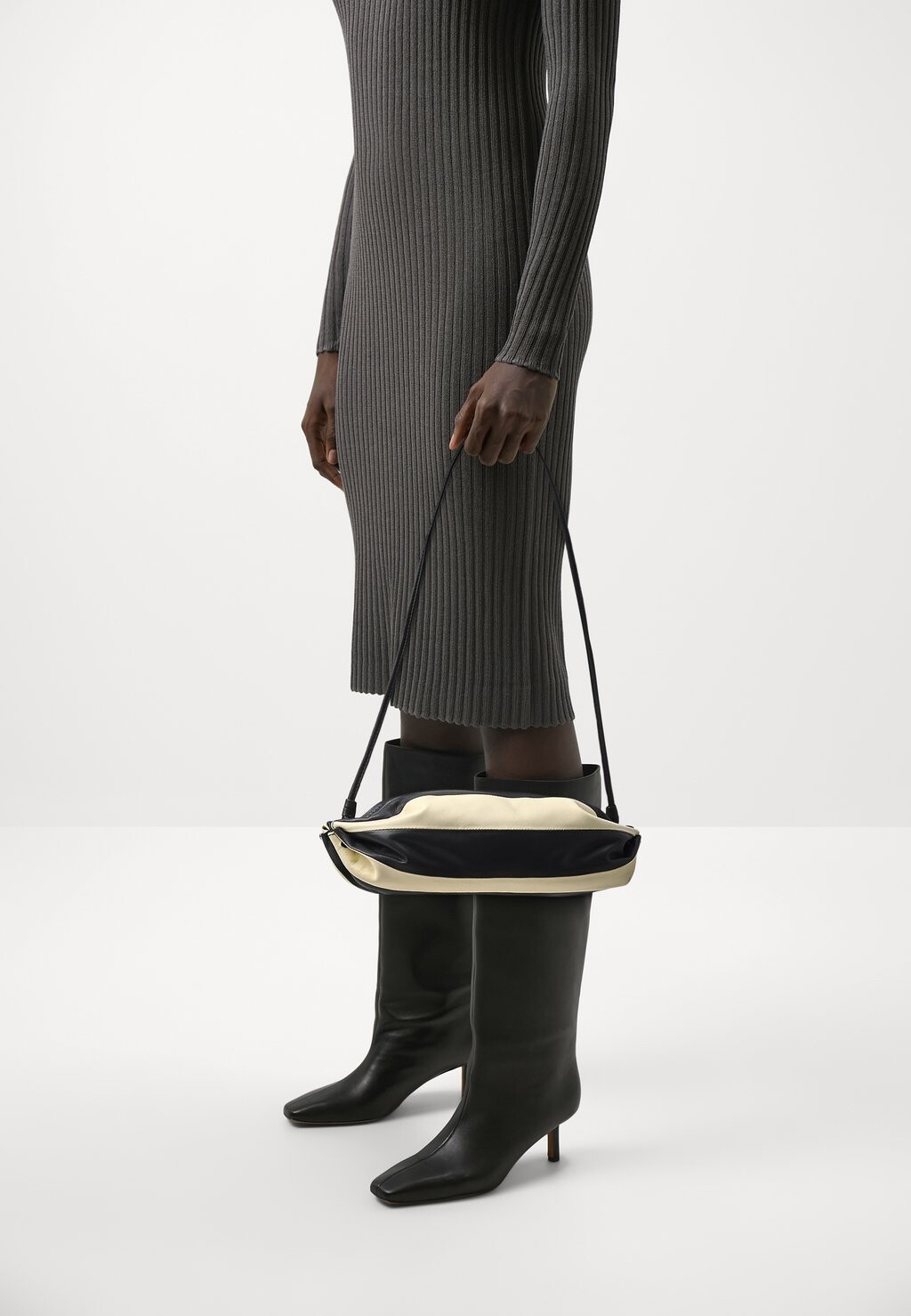 

Сумка через плечо KARLA BAGS Marimekko, цвет off-white, black