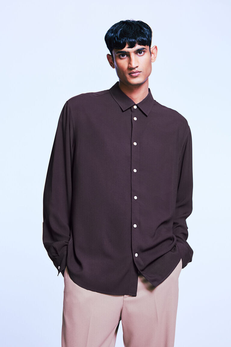 

Рубашка regular fit из вискозы H&M, коричневый
