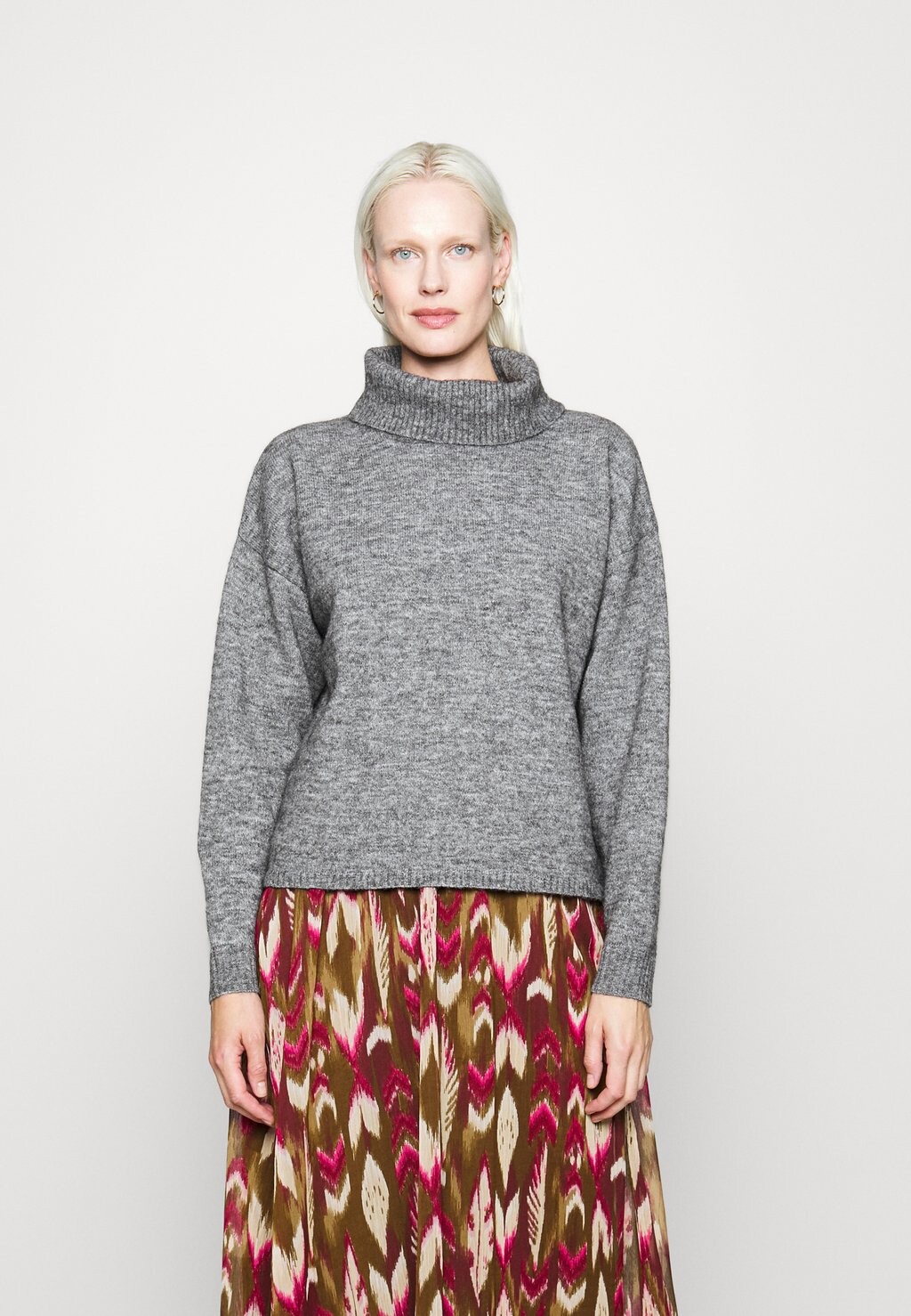 

Свитшот Object Tall ОБЖМИННА РОЛЛНЕК, цвет dark grey melange