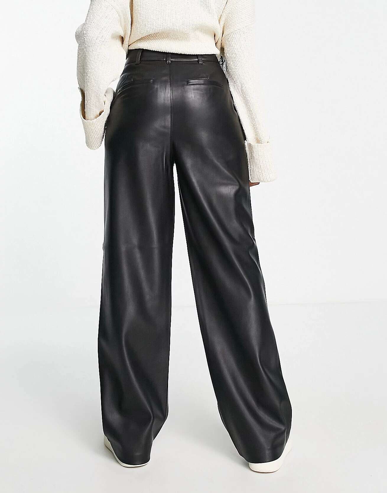 Черные широкие брюки из искусственной кожи River Island черные широкие брюки из искусственной кожи topman