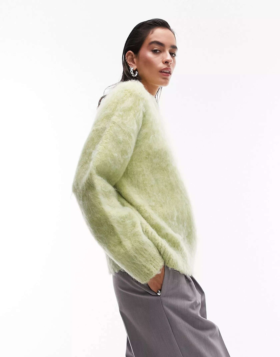 

Зеленый вязаный пушистый джемпер Topshop
