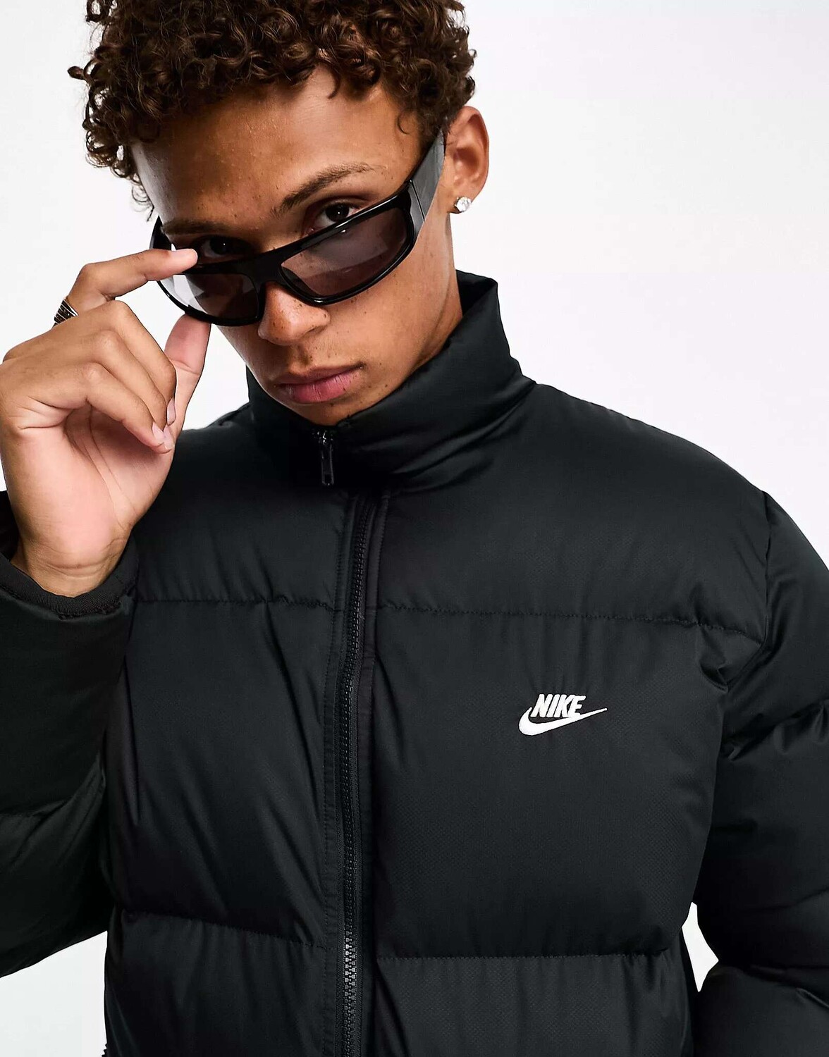 

Черная куртка-пуховик Nike Club, Черный