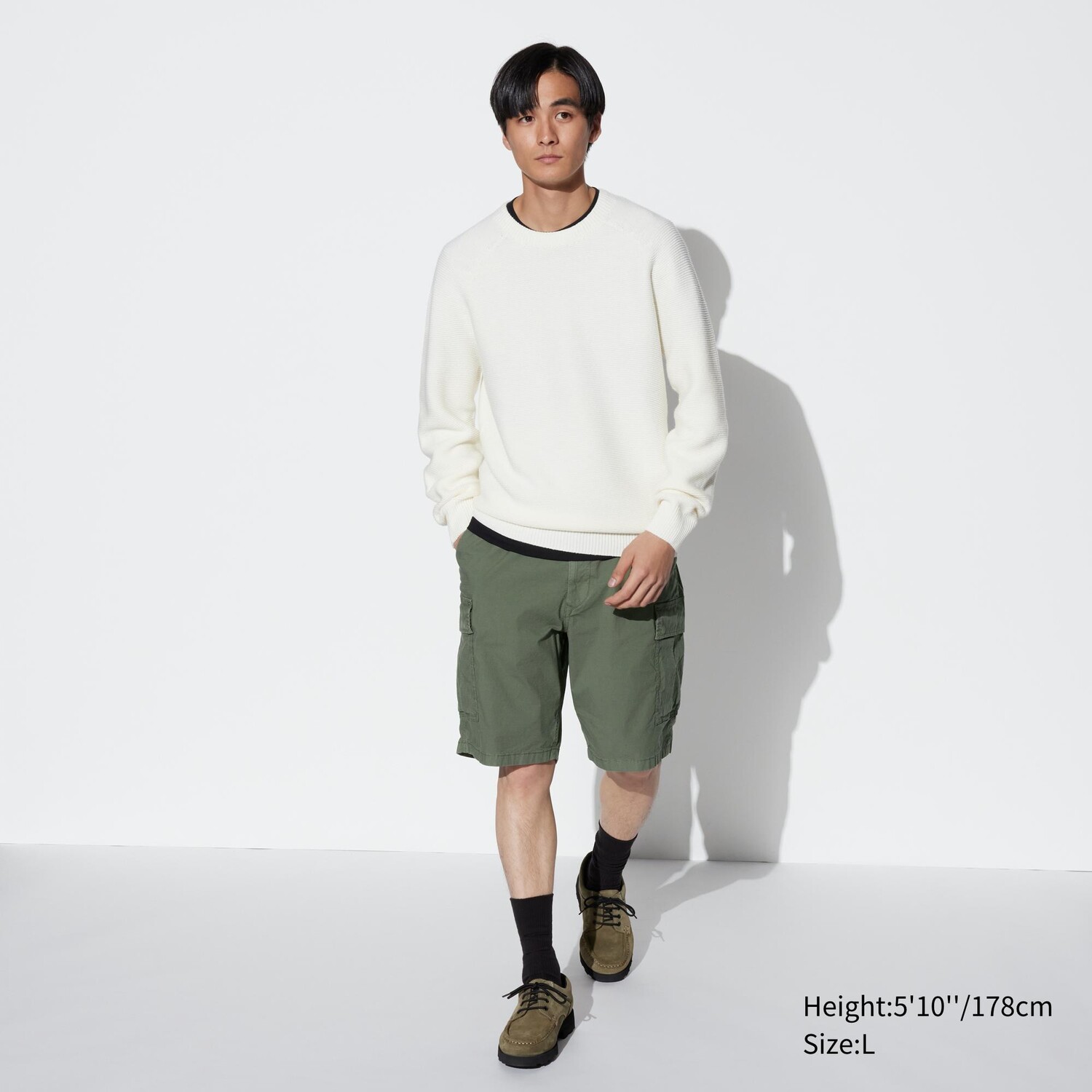 

Грузовые шорты UNIQLO, оливковый