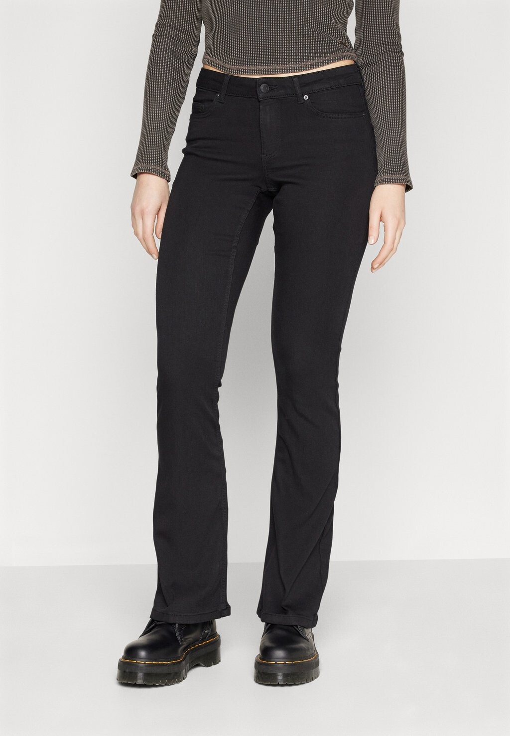 

Джинсы Bootcut VMTANYA FLARED Vero Moda, цвет black