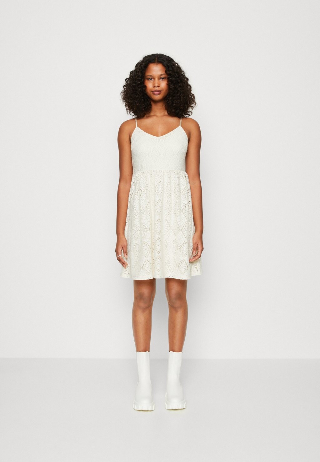 

Летнее платье Vero Moda
