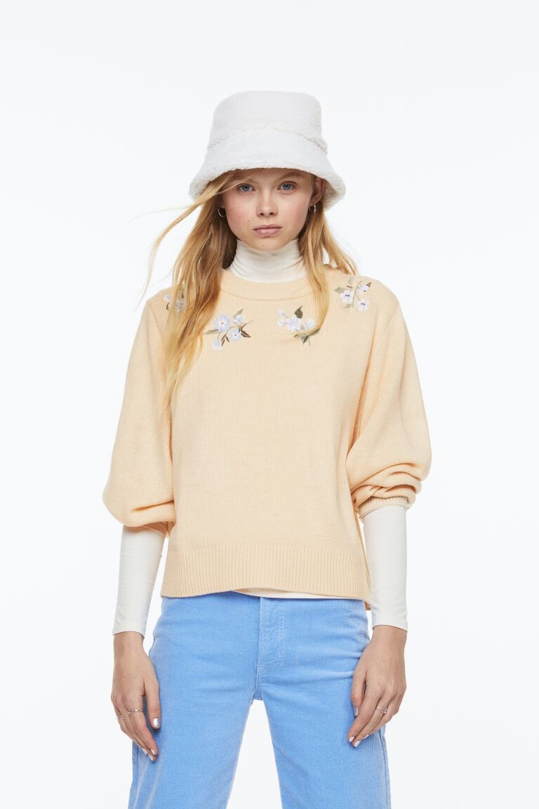 

Свитер с вышивкой H&M