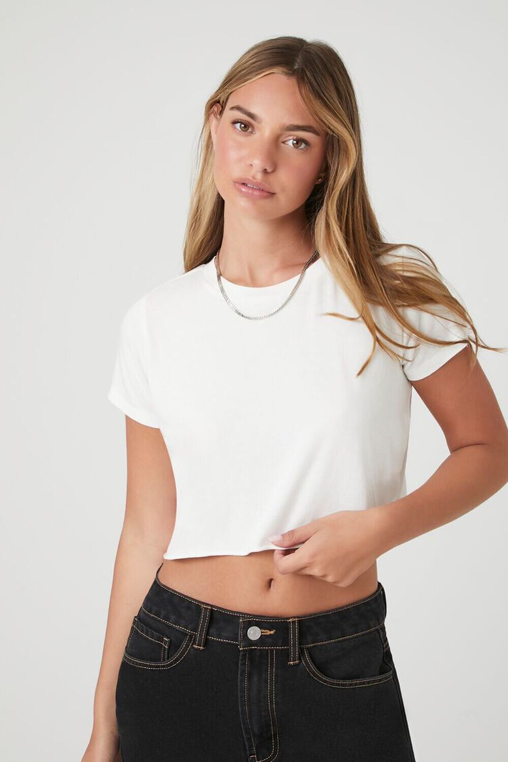 

Укороченная футболка необработанного кроя Forever 21, белый