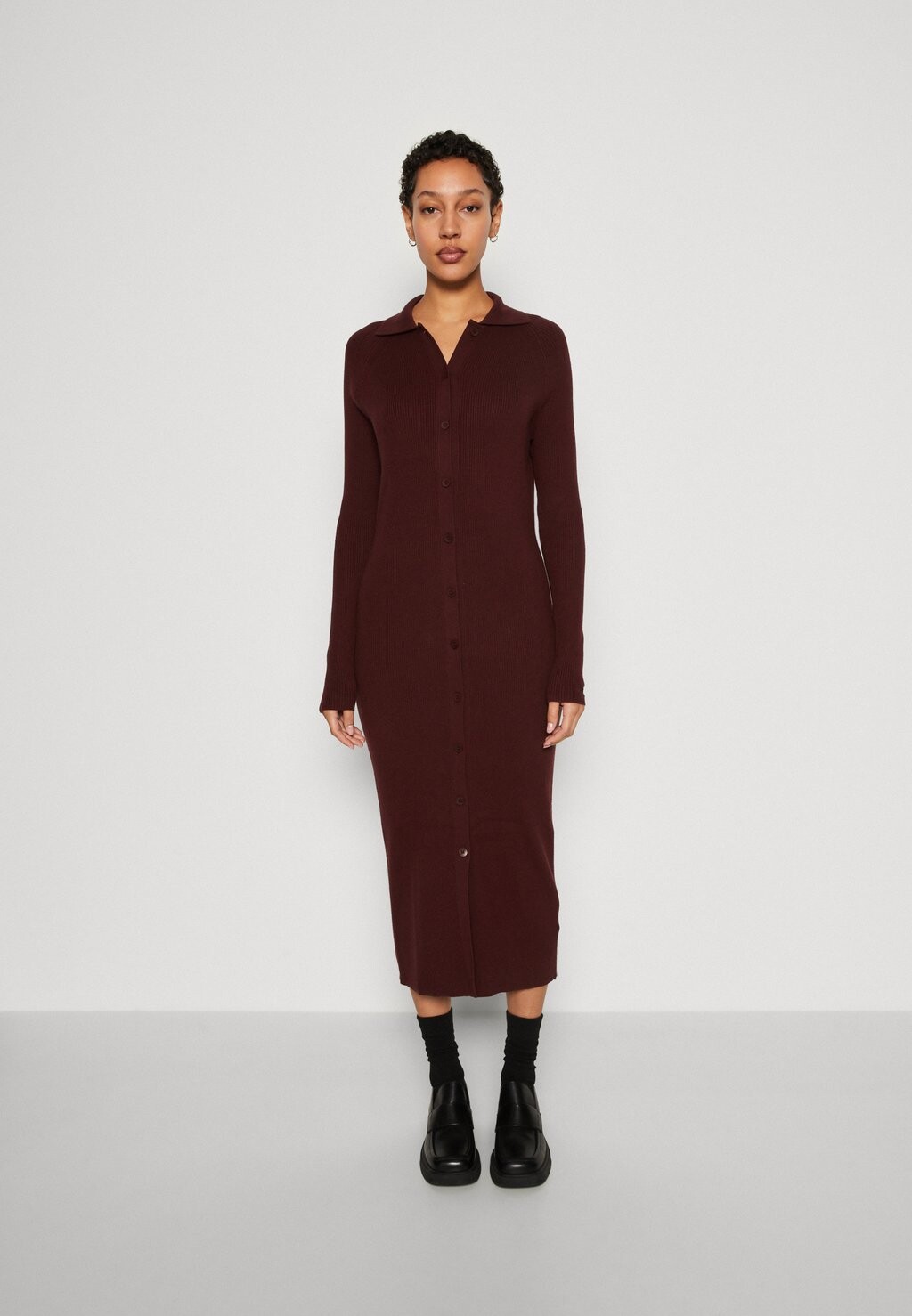 

Платье-футляр ESSENTIAL DRESS Calvin Klein, бордовый
