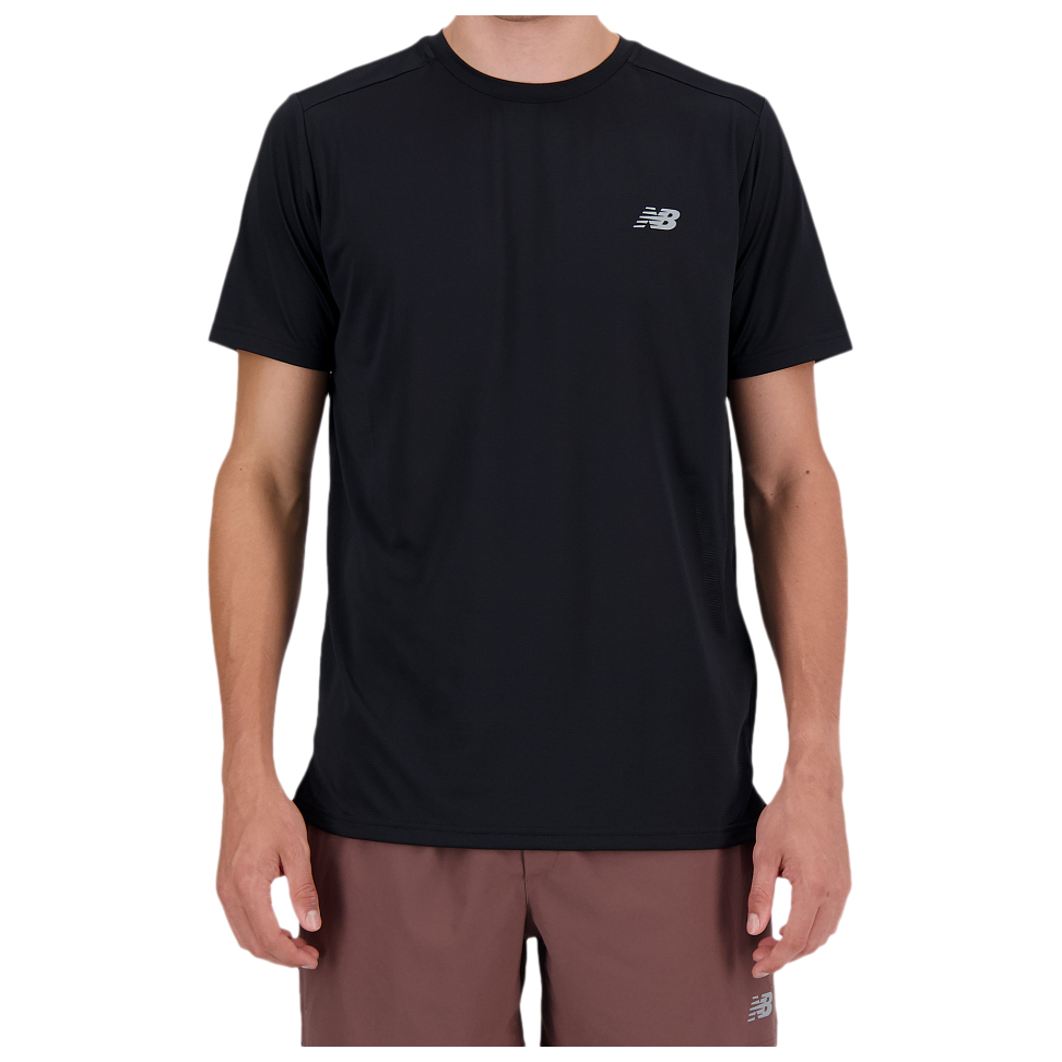 цена Беговая рубашка New Balance Sport Essentials Run S/S, черный