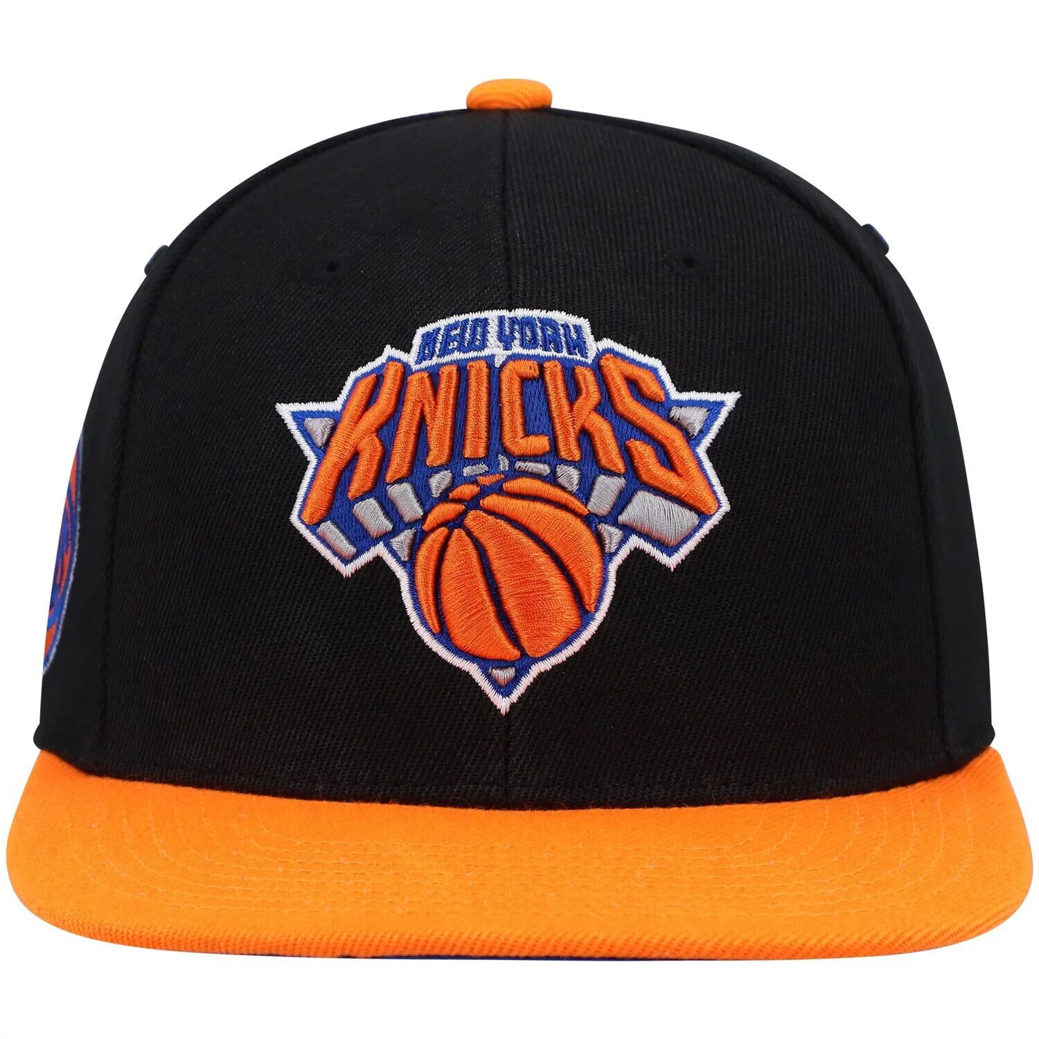 

Мужская черная кепка Mitchell & Ness New York Knicks Core с застежкой сбоку