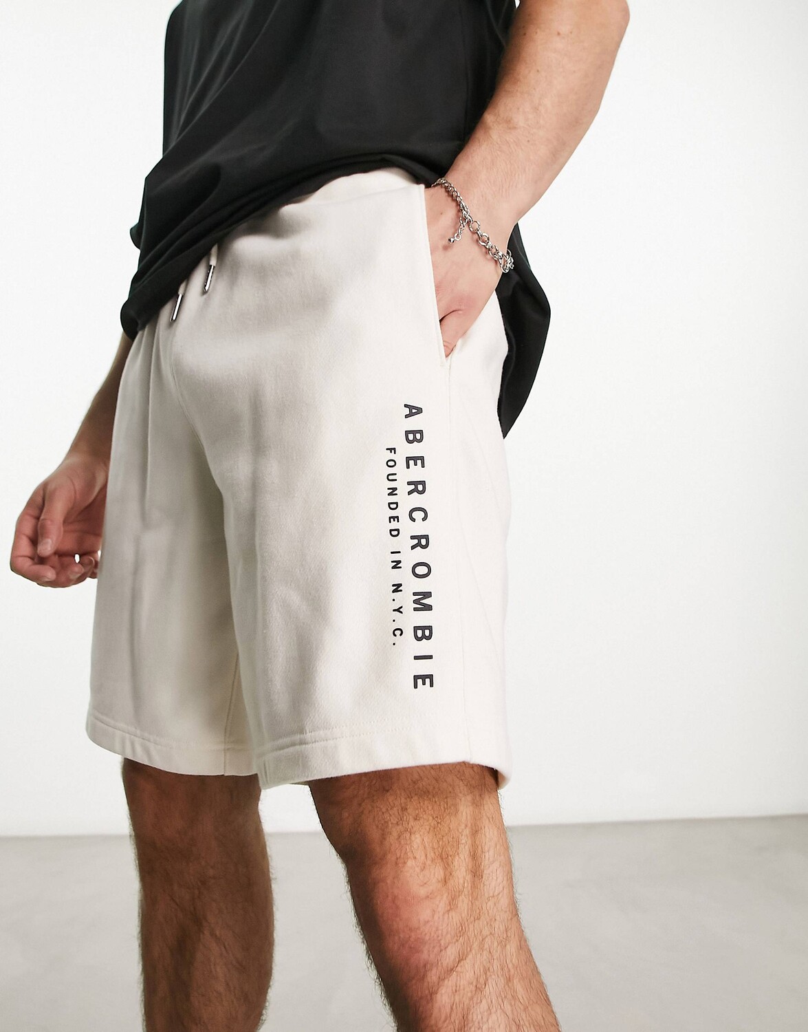 

Кремовые шорты с логотипом Terry Trend Abercrombie & Fitch