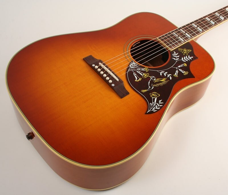 

Акустическая гитара Gibson Hummingbird Original Heritage Cherry Sunburst 22493050