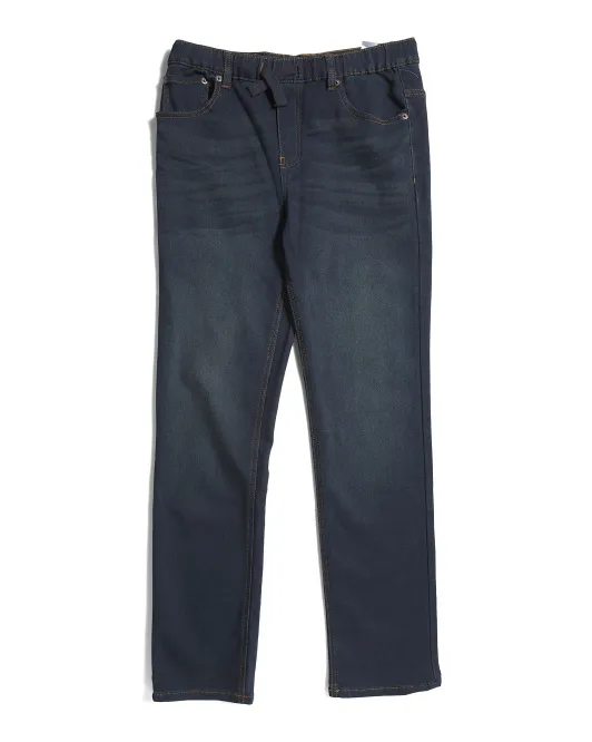 

Маленькие мальчики надевают джинсовые джинсы Lucky Brand, синий