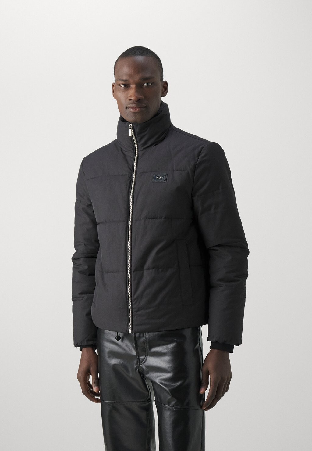 

Зимняя куртка KARL LAGERFELD, цвет black