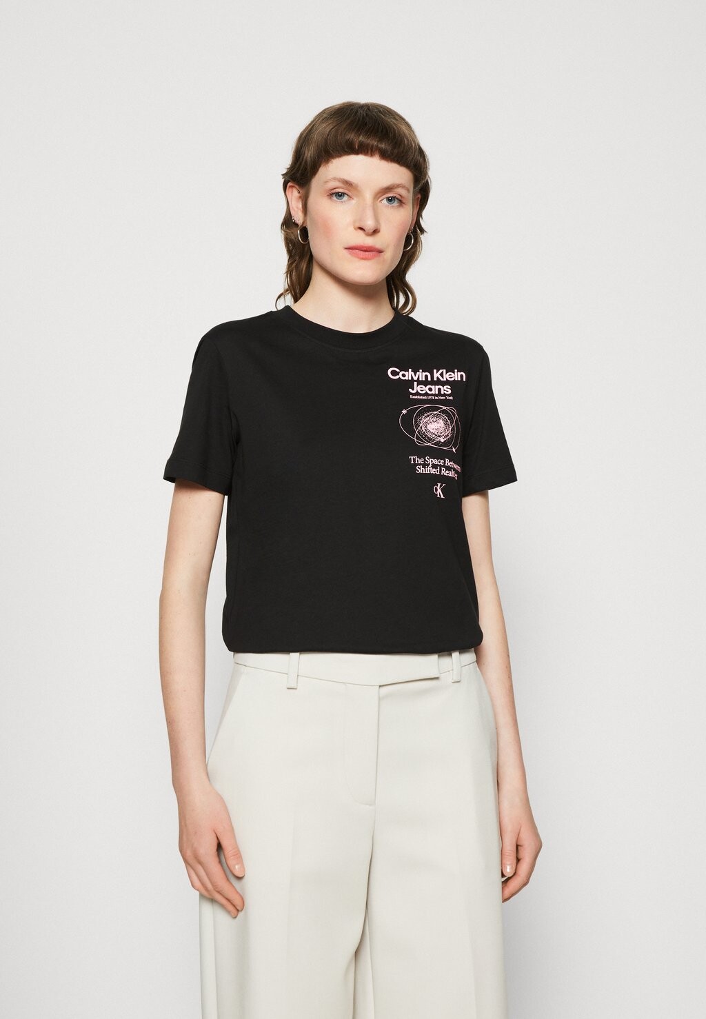 

Футболка с принтом Calvin Klein Jeans, Черный