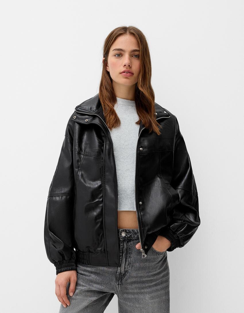 

Куртка из искусственной кожи оверсайз Bershka, черный