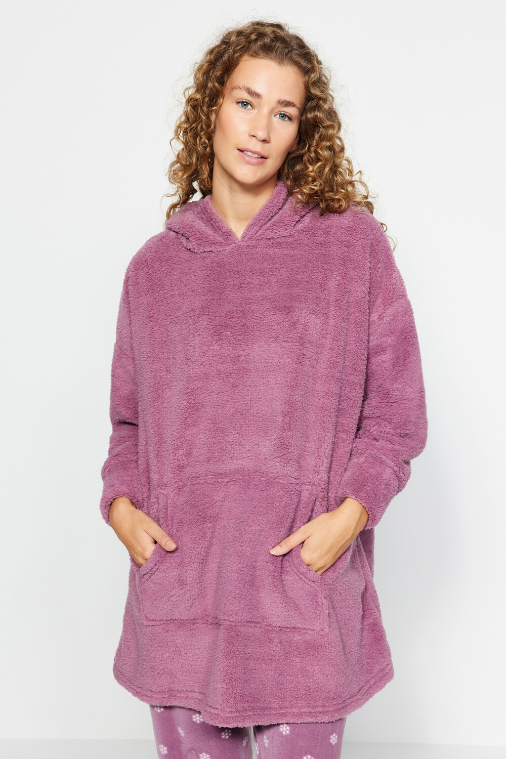 

Рубашка ночная Trendyol Dusty Rose Wellsoft с капюшоном