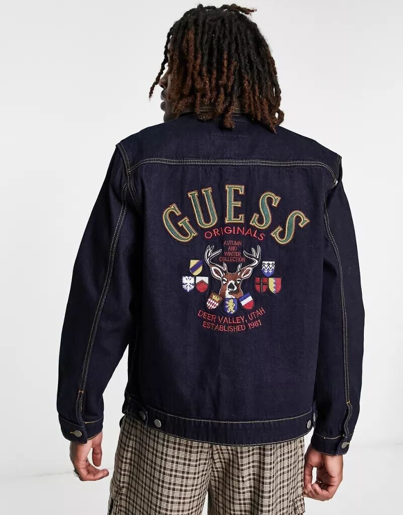 

Темно-синяя джинсовая куртка GUESS Originals с принтом логотипа на спине