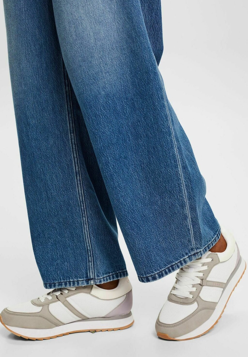 

Кроссовки Esprit