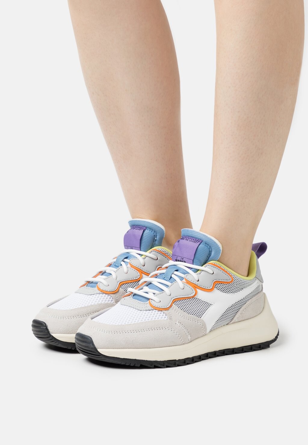 

Кроссовки Diadora