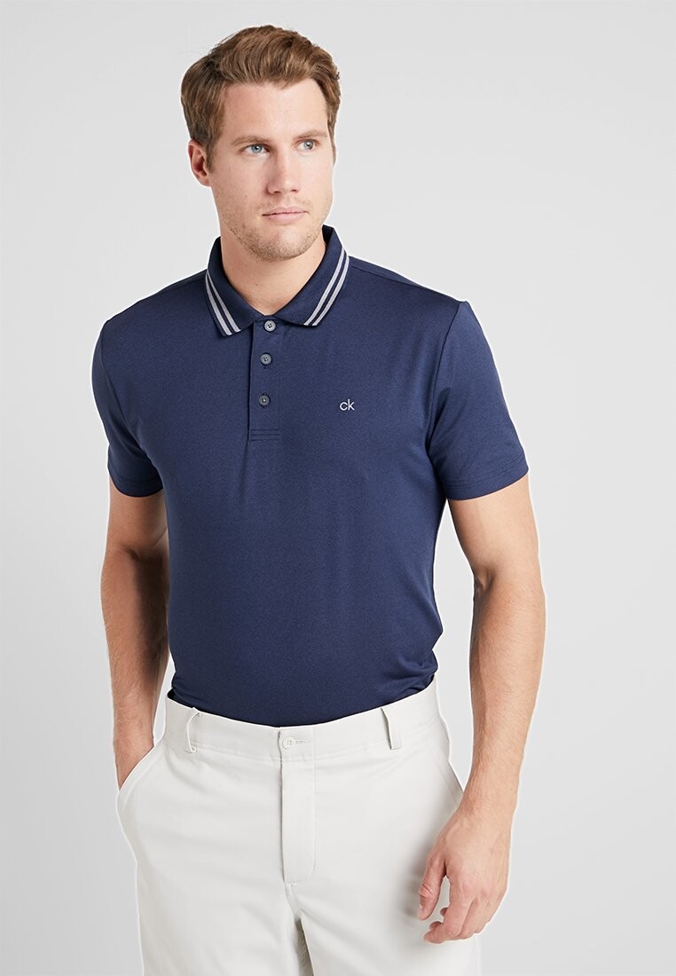 

Футболка Calvin Klein