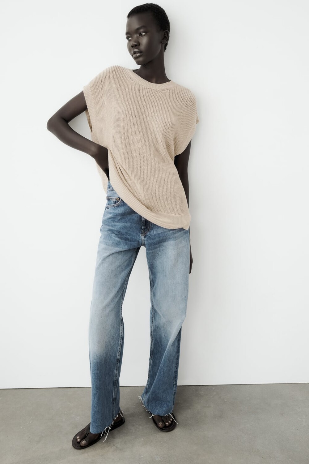 

Трикотажный жилет оверсайз ZARA, бежевый