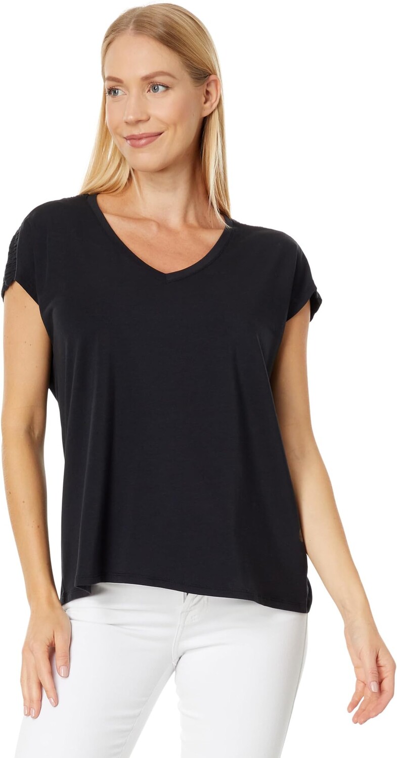 

Мягкая футболка Petite Beyond с короткими рукавами и V-образным вырезом L.L.Bean, цвет Midnight Black