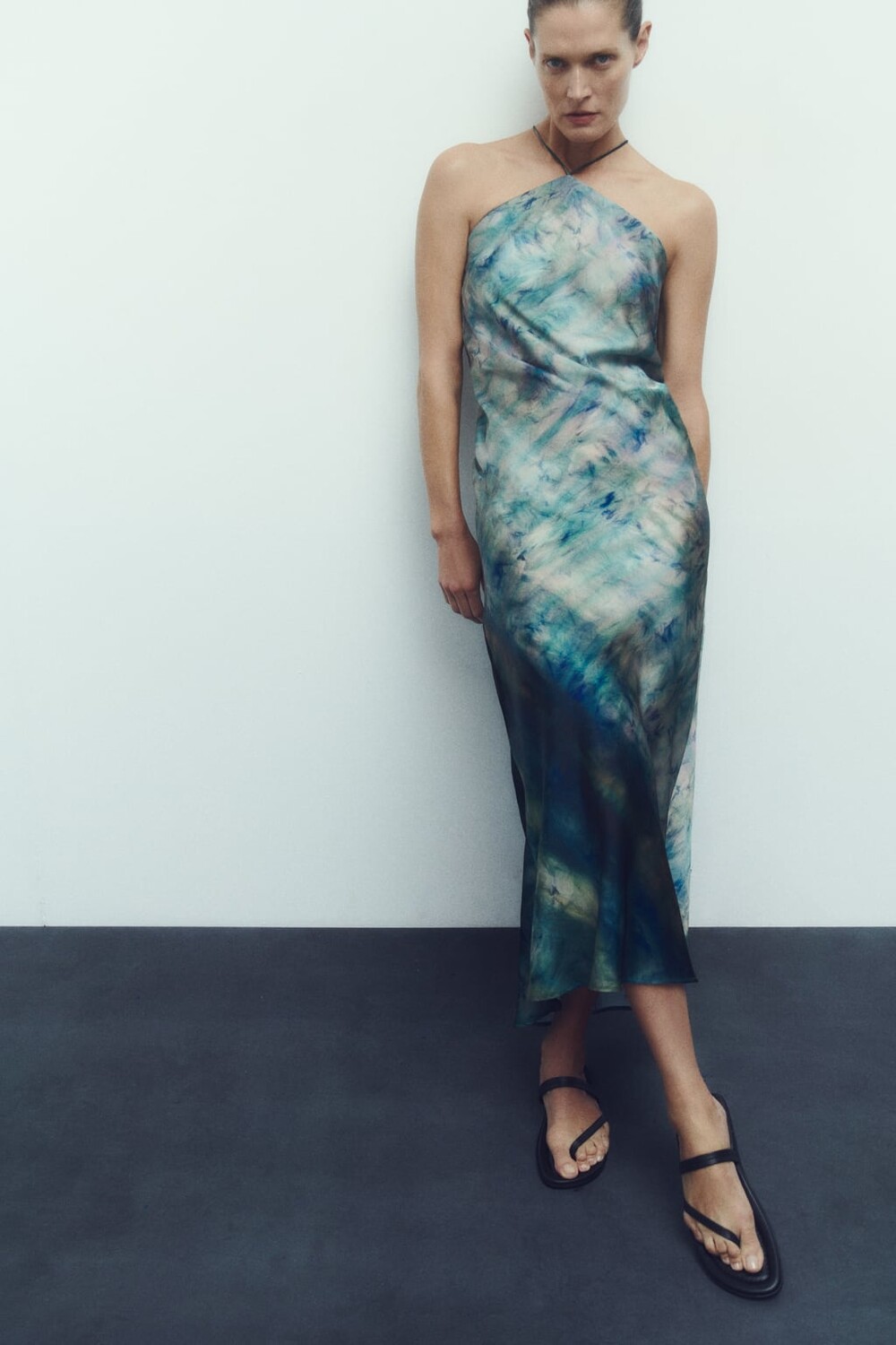 

Платье-комбинация с принтом tie-dye ZARA, разноцветный
