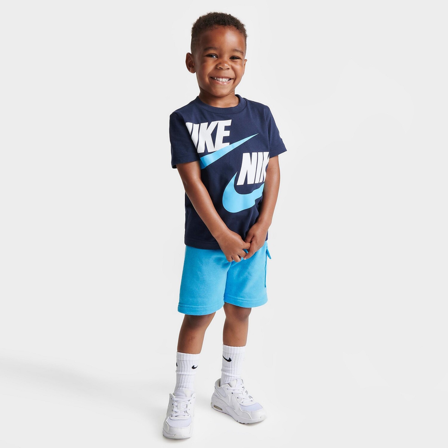 

Комплект из футболки Nike HBR для мальчиков и шорт карго из френч-терри, синий