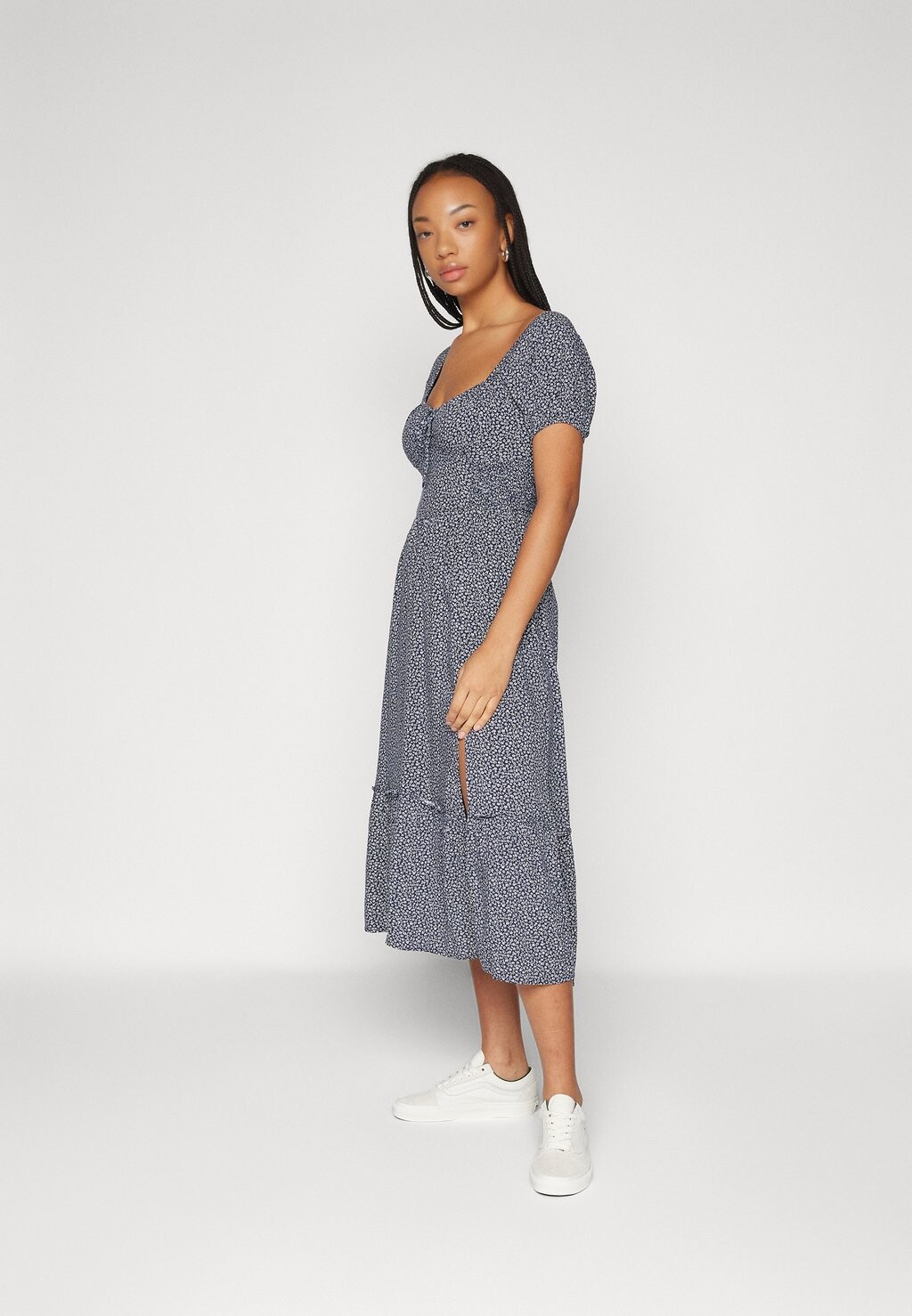 

Длинное платье Sofia Midi Dress Hollister Co., цвет blue floral update