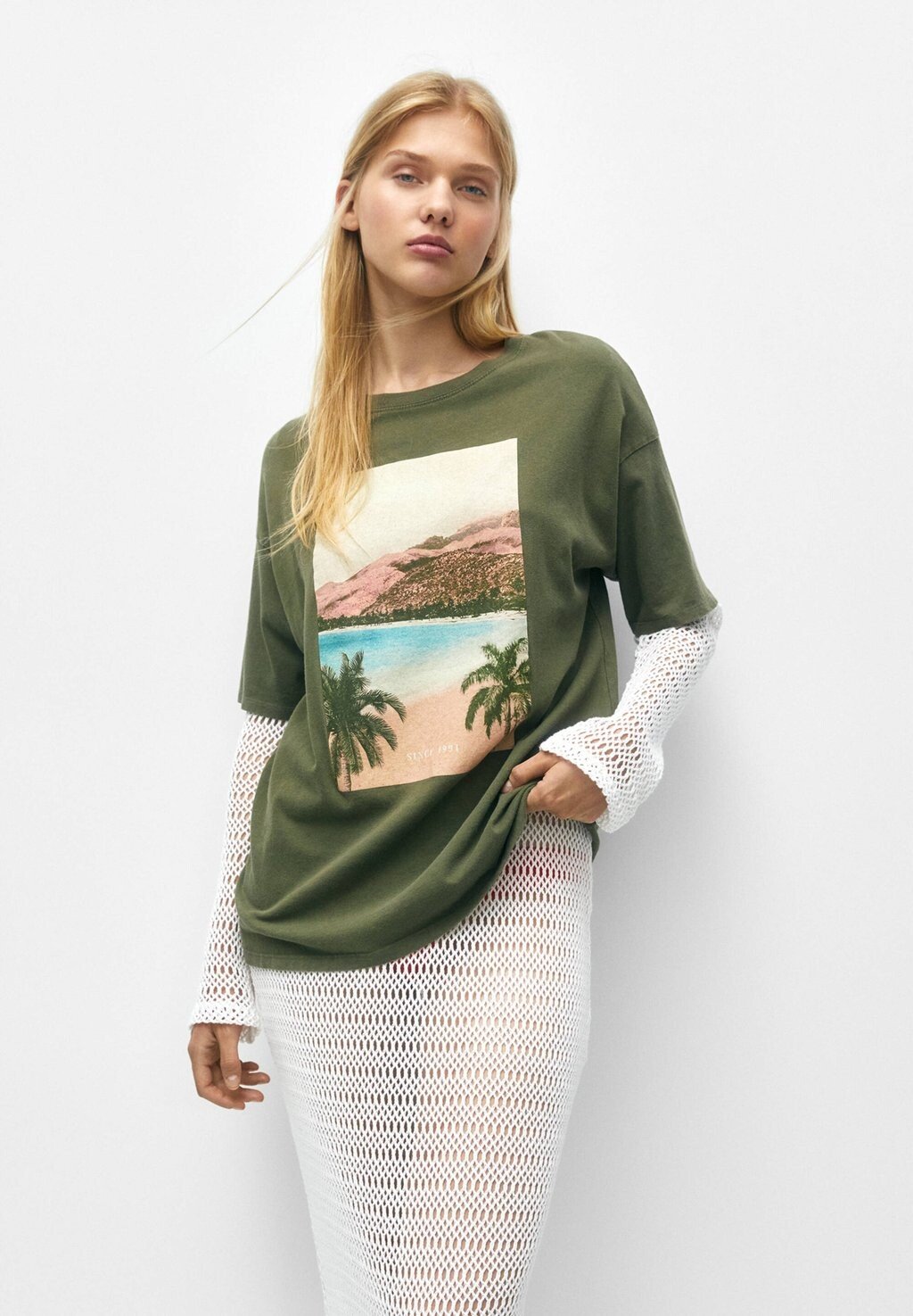 

Футболка с принтом PULL&BEAR, зеленый