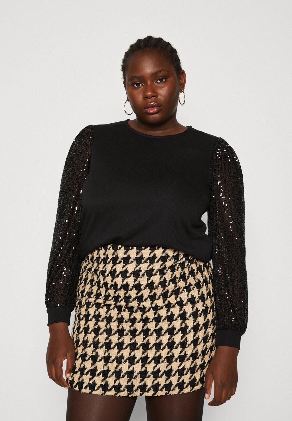 

Толстовка Vero Moda Curve VMCHARLOTTE БАЙЕТКИ, черный