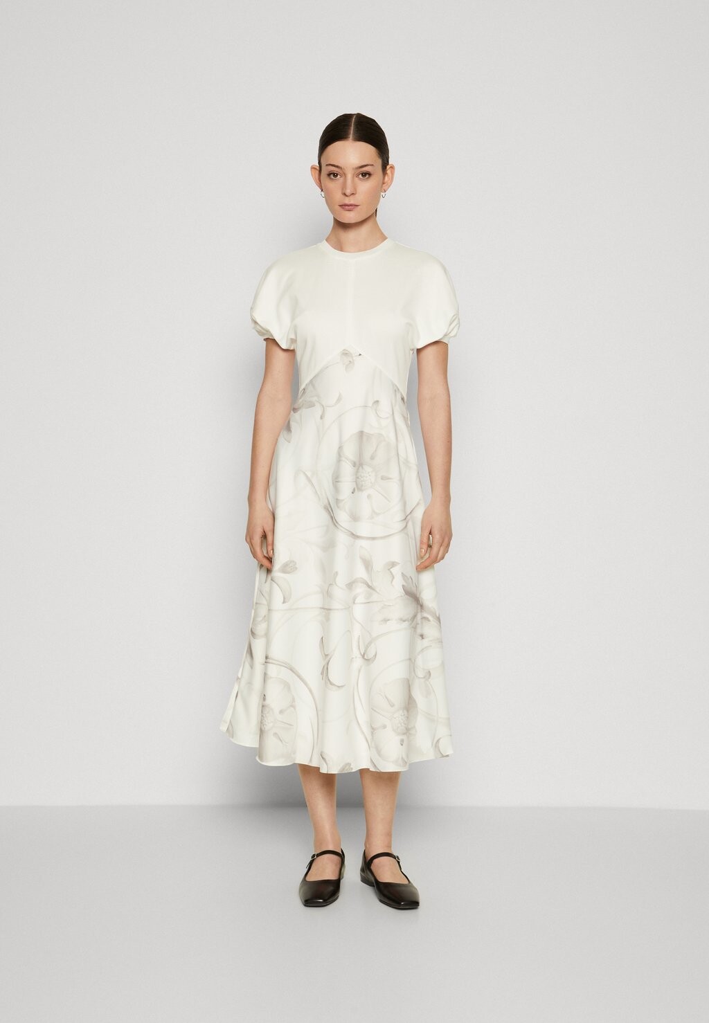 

Коктейльное платье MAGYLEE Ted Baker, молоко