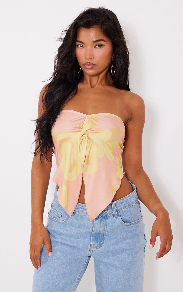 

PrettyLittleThing Розовое бандо с разрезным краем и принтом