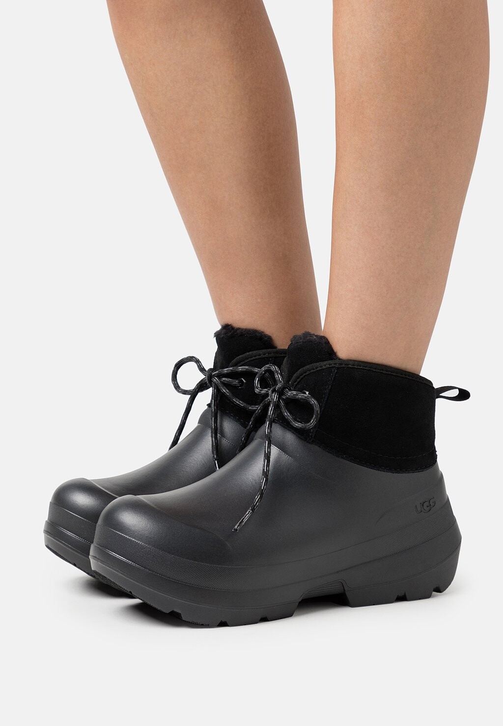 

Зимние ботинки TASMAN LACE UGG, черный