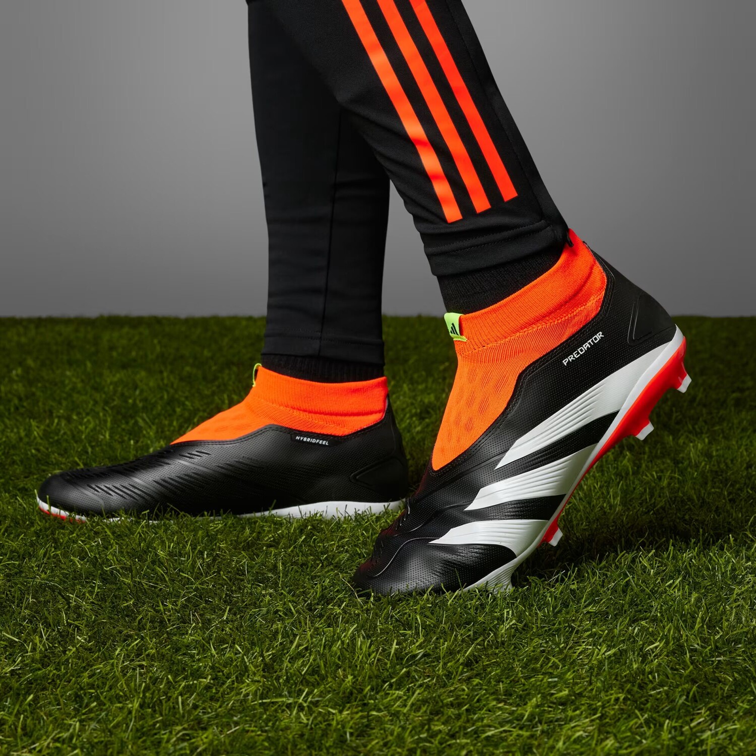

Лига Хищников LL FG Adidas, цвет Core Black/Cloud White/Solar Red