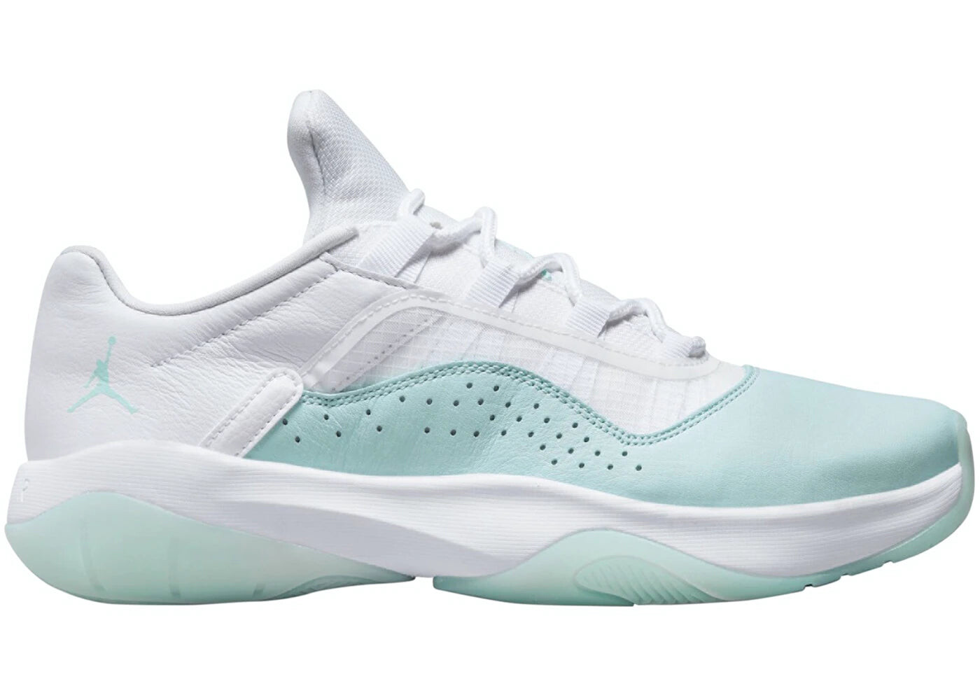 

Кроссовки Nike Air Jordan 11 CMFT Low Igloo (W), белый / голубой