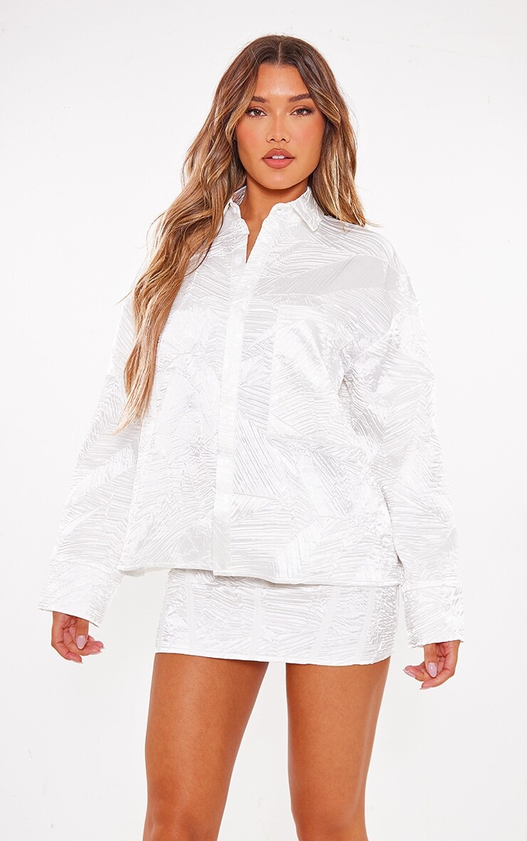 

PrettyLittleThing Кремовая рубашка оверсайз из жаккардовой ткани с карманами
