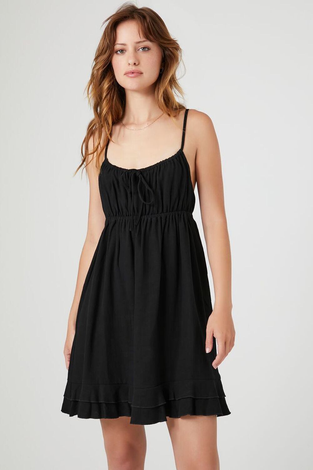 

Мини-платье на бретельках с рюшами Forever 21, черный