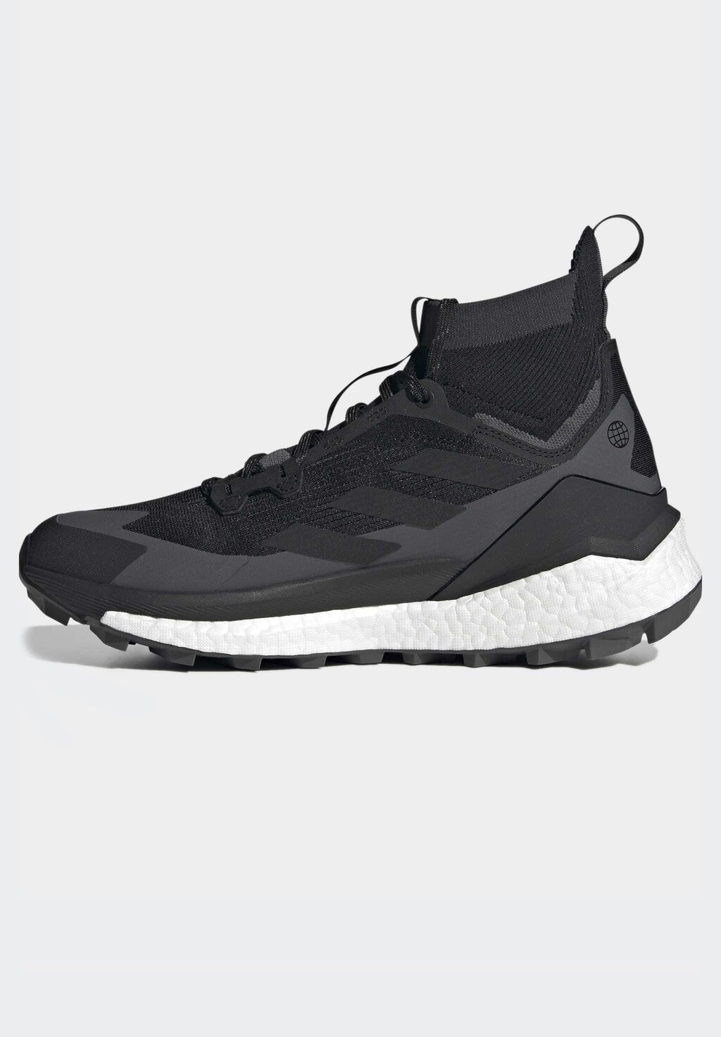 

Походные ботинки Adidas