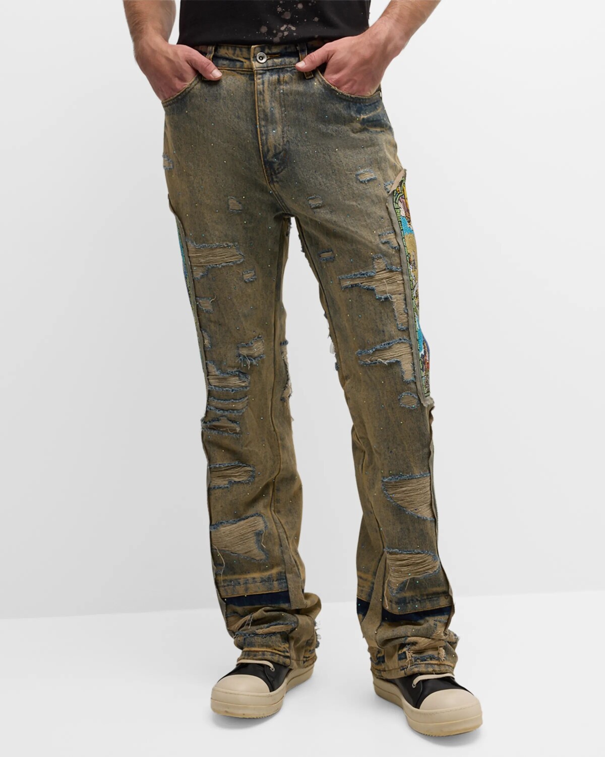 

Мужские раскрученные джинсы с кристаллами WHO DECIDES WAR, цвет Denim