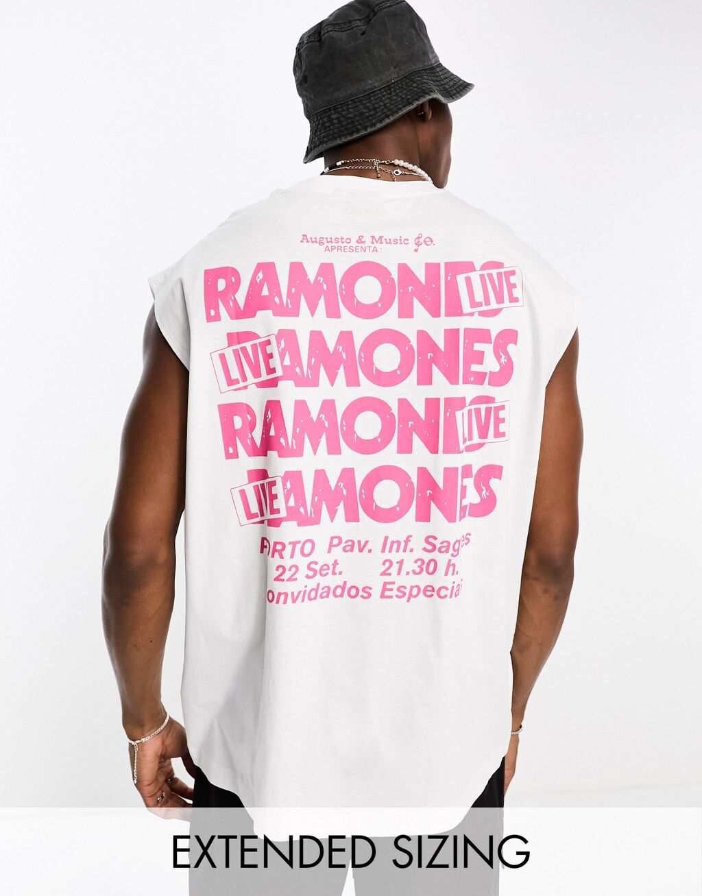 

Белый оверсайз-жилет с принтом Ramones ASOS DESIGN