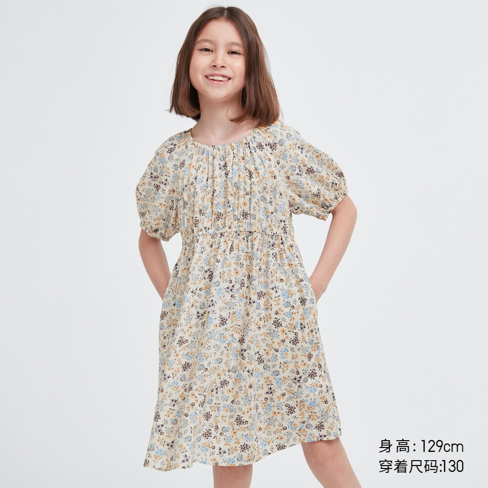 

Uniqlo Одежда для девочек/Детская одежда/Платье с принтом для девочек (новинка трапеции с короткими рукавами и цветочным принтом)
