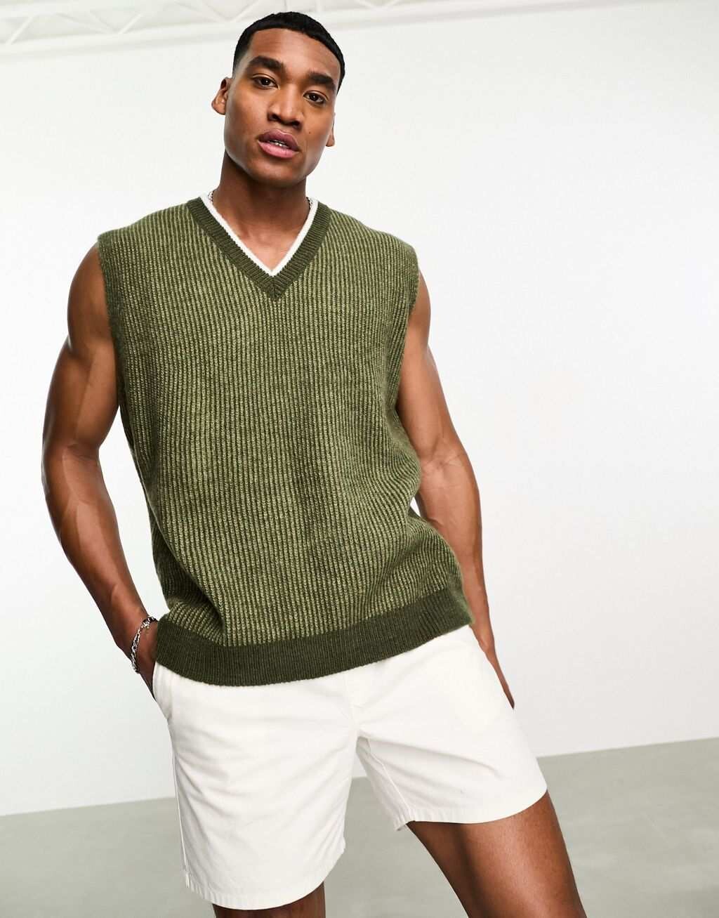 

Зеленая трикотажная объемная майка в рубчик ASOS DESIGN