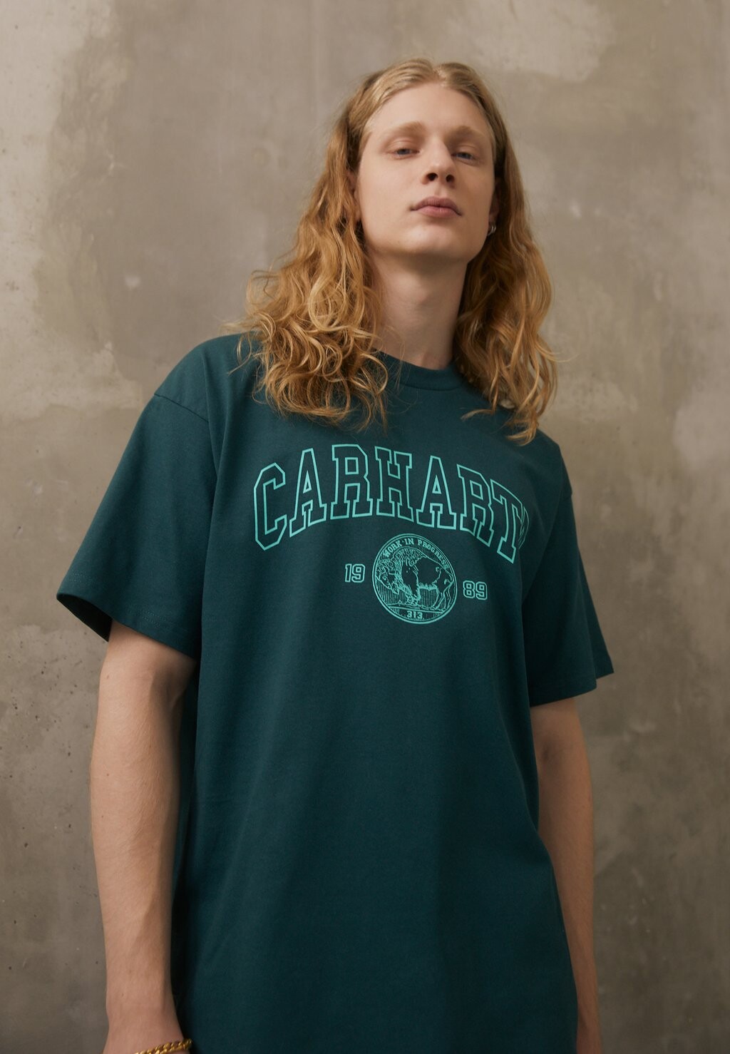

Футболка с принтом Carhartt WIP, зеленый
